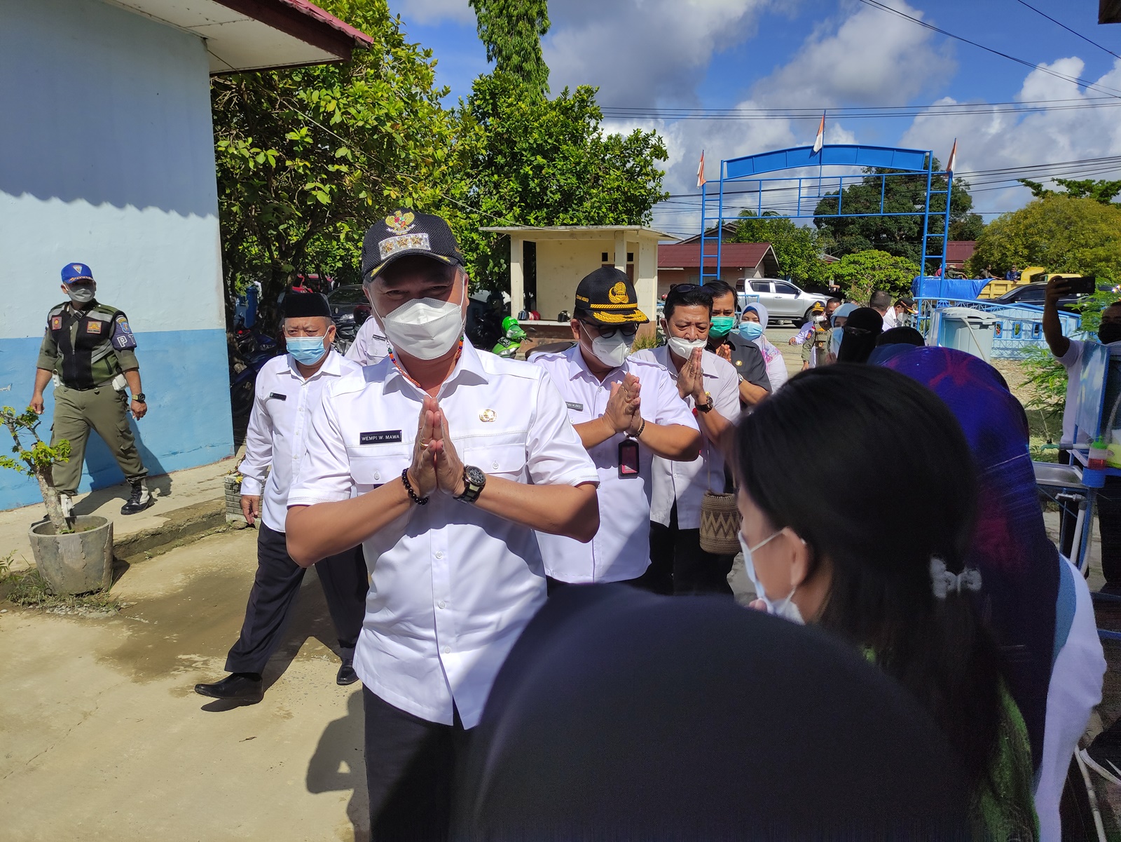 PENINJUAN SEKOLAH KORBAN BANJIR main image