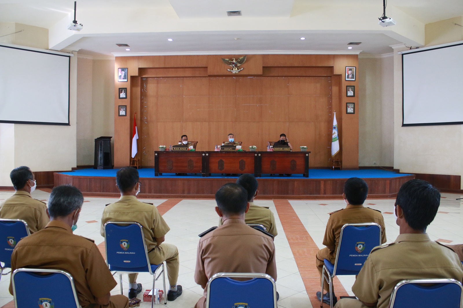 RAPAT SATGAS COVID 19 DESA image 2