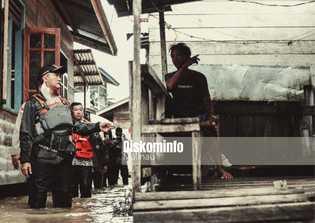 Tinjau Lokasi Banjir, Bupati Himbau Warga Untuk Selalu Waspada image 3