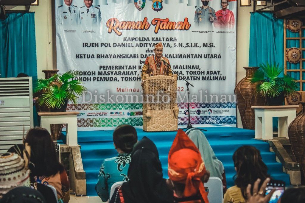 Bupati Sambut Kedatangan Kapolda Kaltara di Malinau image 3