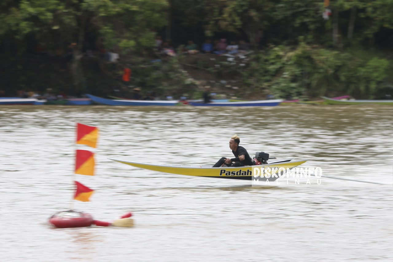 Wabup Buka Secara Resmi Lomba Balap Ketinting Malinau Hulu image 2