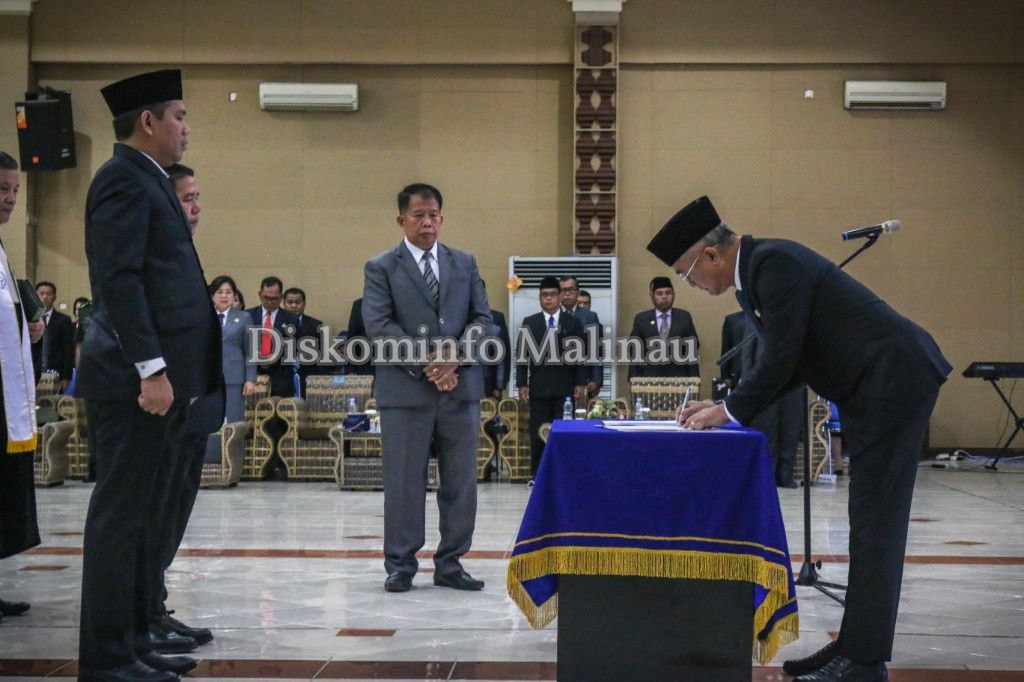 Bupati Lantik Pejabat JPTP, Administrator dan Pengawas image 3
