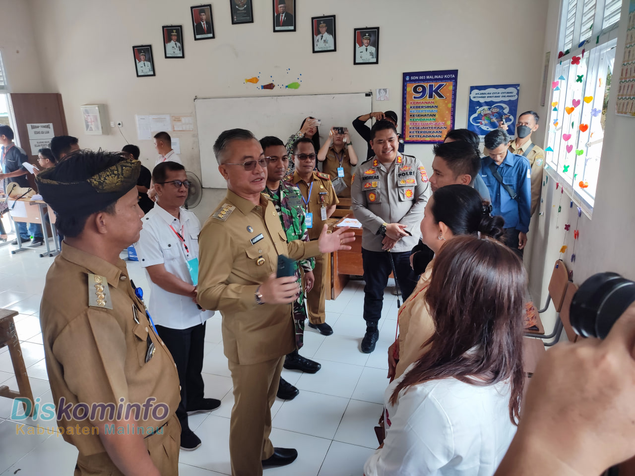 Pantau Pelaksanaan Pilkades Serentak, Bupati Salut Antusias Masyarakat Luar Biasa image 2