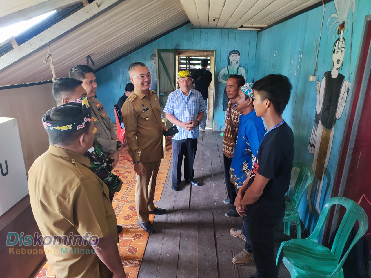 Pantau Pelaksanaan Pilkades Serentak, Bupati Salut Antusias Masyarakat Luar Biasa image 3