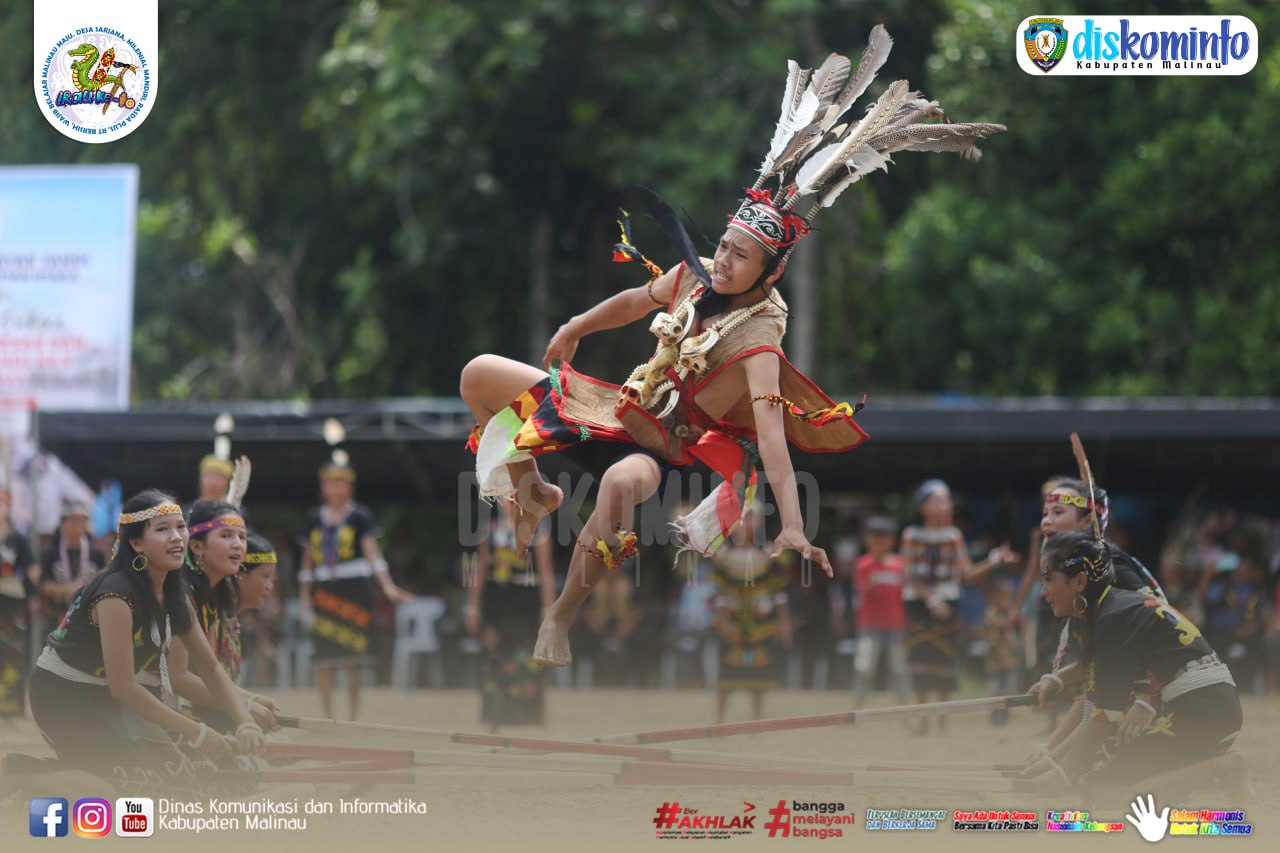 Bupati Hadiri Mubes dan Ilau Ke- V Dayak Tahol Sekaligus Resmikan Balai Adat Desa Salap image 3