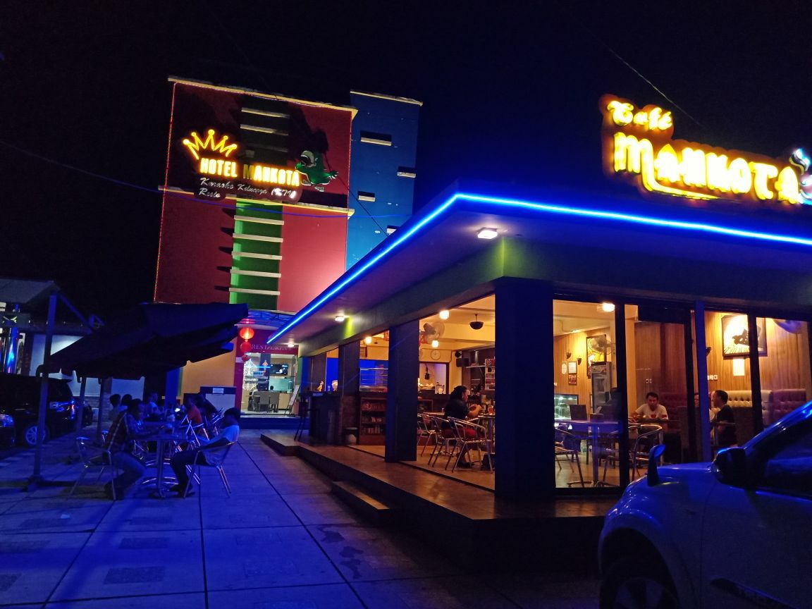 DAFTAR NAMA KULINER / CAFE