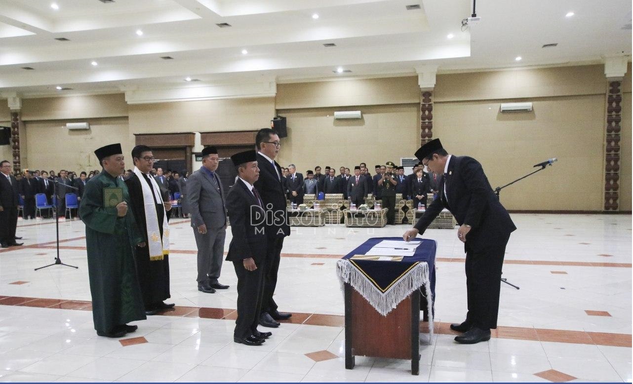 Perubahan Nomenklatur serta Kebutuhan, Bupati Lantik Pejabat Eselon dan Kepala Sekolah