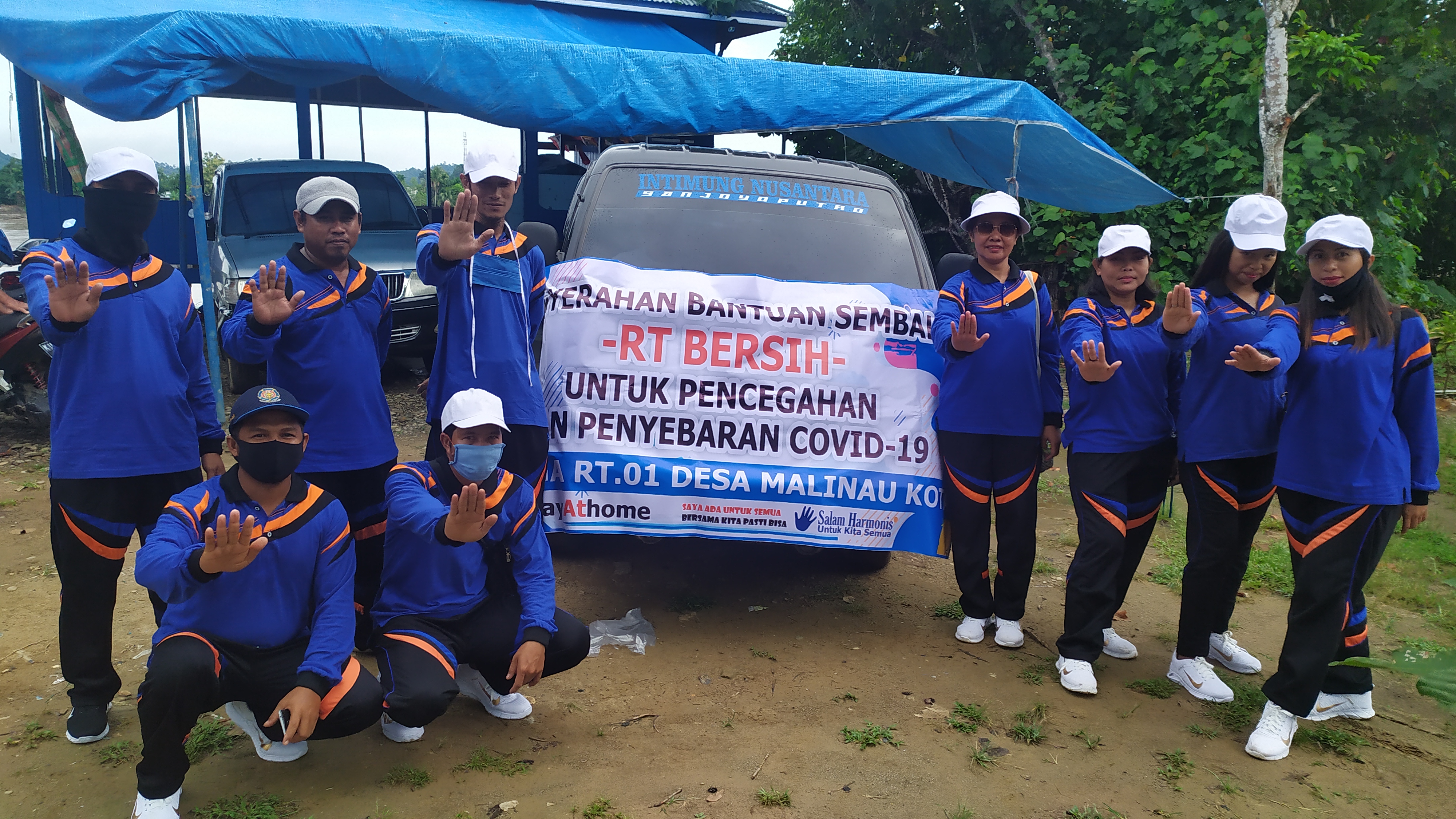 Warga RT.01 Desa Malinau Kota Dapat Bantuan Sembako, Diutamakan Kepada Keluarga Yang Kurang Mampu