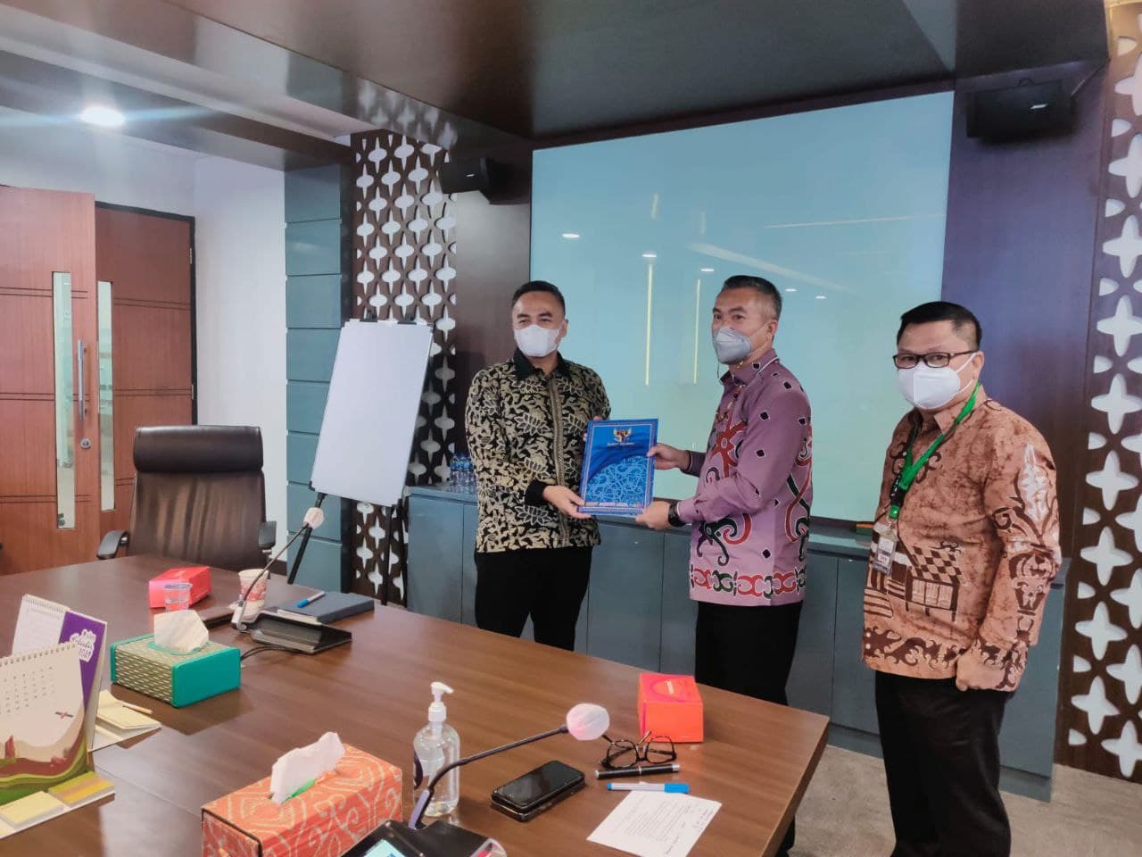 Bupati Lakukan Audiensi Di Kantor BAKTI KOMINFO