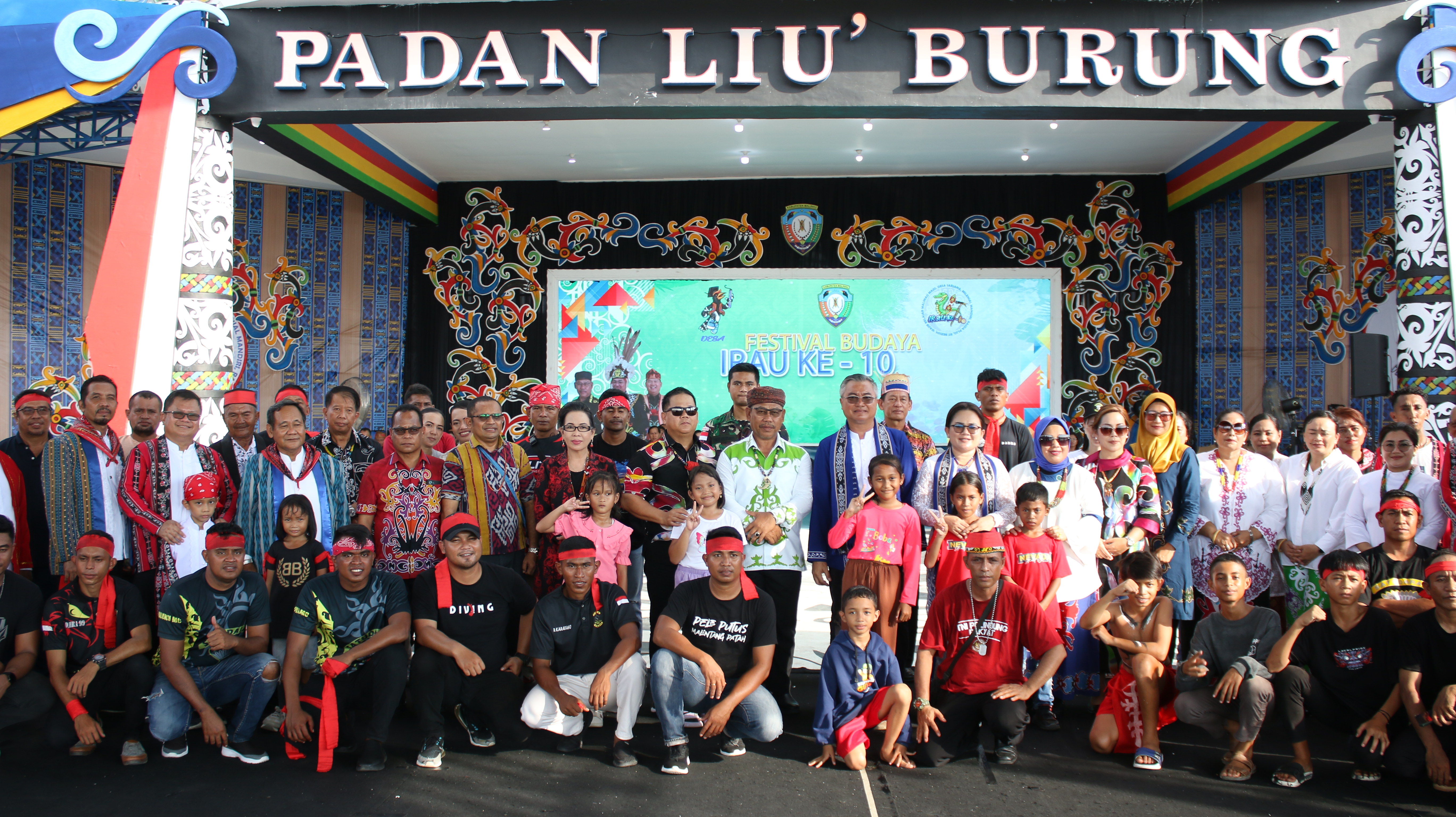 Tampilkan Atraksi Seni Budaya yang Energik, Bupati Apresiasi Paguyuban Maluku