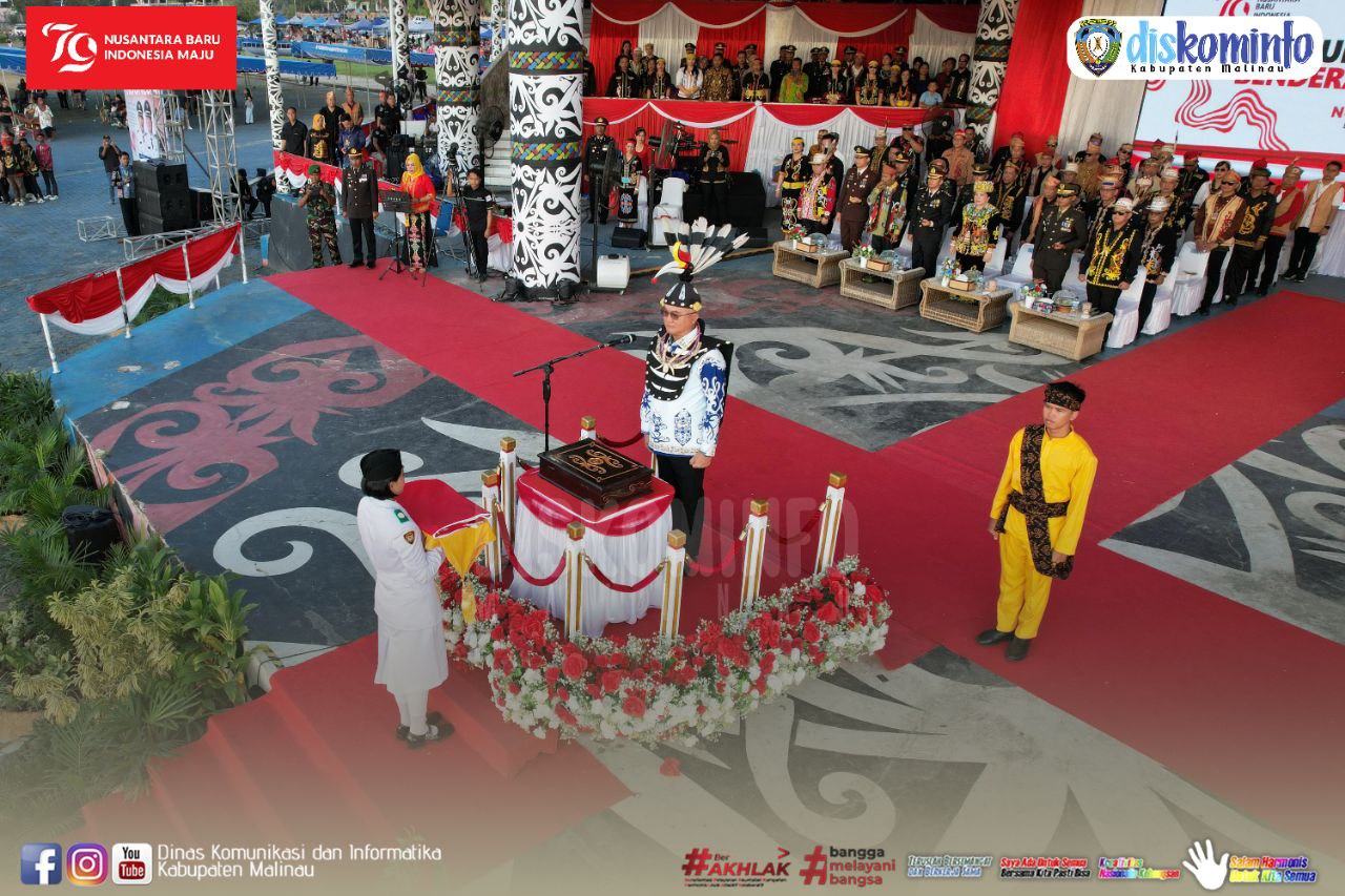 Berjalan Hikmat, Bupati Pimpin Upacara Penurunan Bendera Merah Putih HUT RI ke-79
